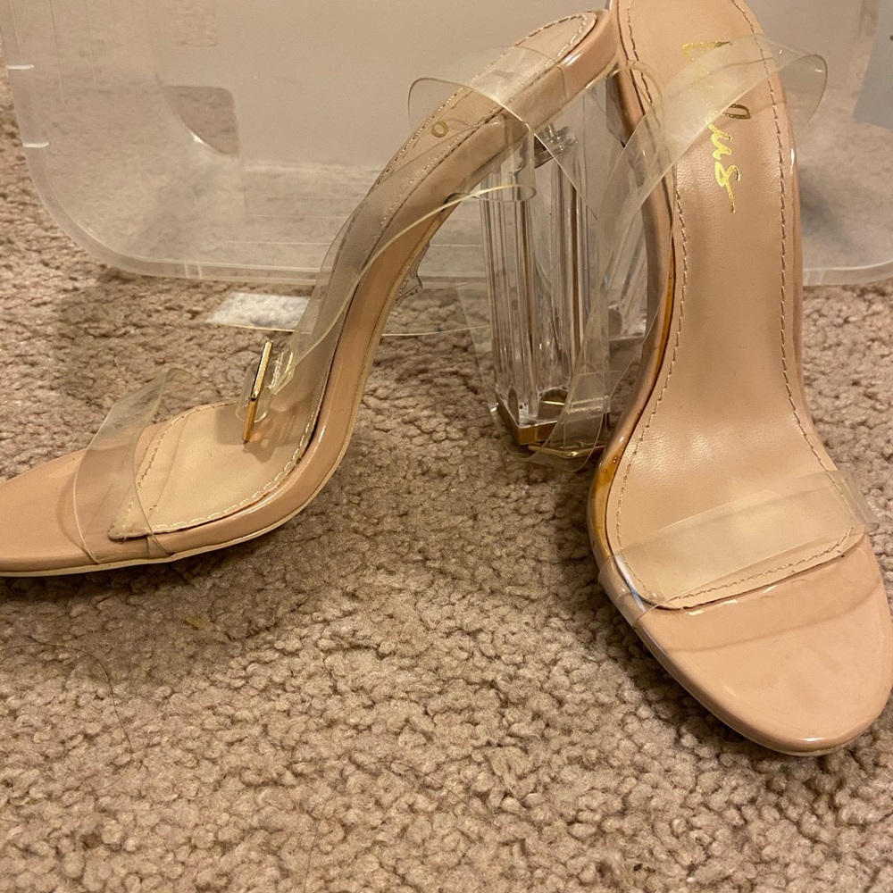 Lulus clear block heels size 6 - Picture 3 of 3